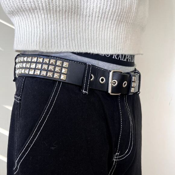 y2k 2000s classic pyramid studded black and silver goth emo belt - Picture 3 of 8